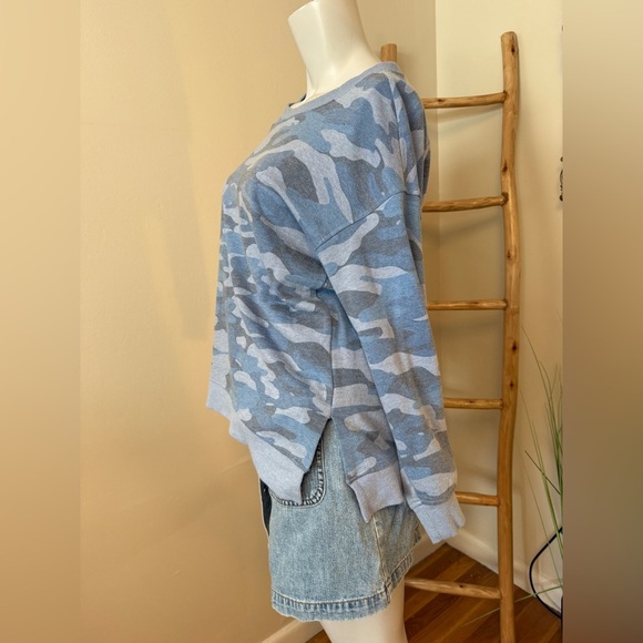 Democracy Blue Camouflage Crewneck Sweatshirt Zipper Detailing Small - Picture 4 of 6